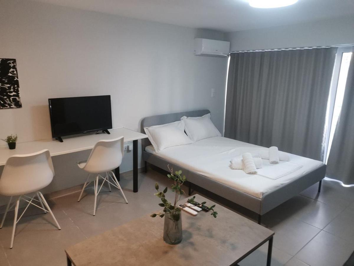 New Cozy Studio In Aigaleo Atenas Exterior foto